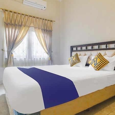 Spot On 91620 Skypiea Guest House Tasikmalaya Εξωτερικό φωτογραφία