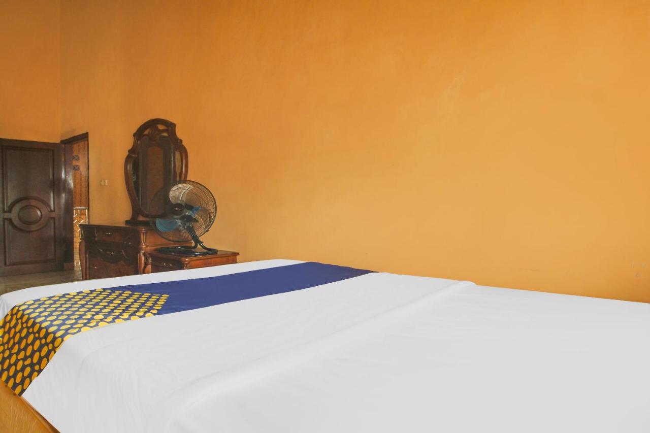 Spot On 91620 Skypiea Guest House Tasikmalaya Εξωτερικό φωτογραφία