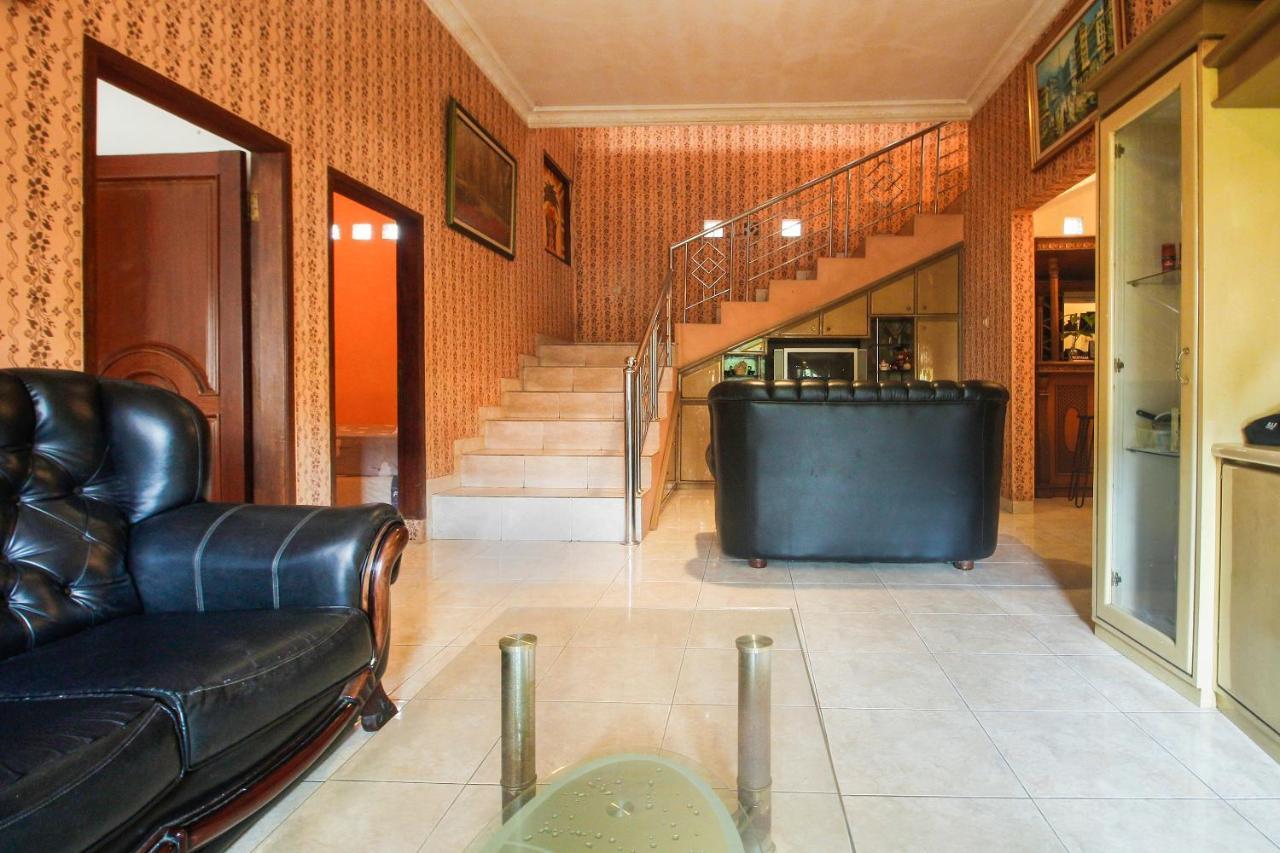 Spot On 91620 Skypiea Guest House Tasikmalaya Εξωτερικό φωτογραφία