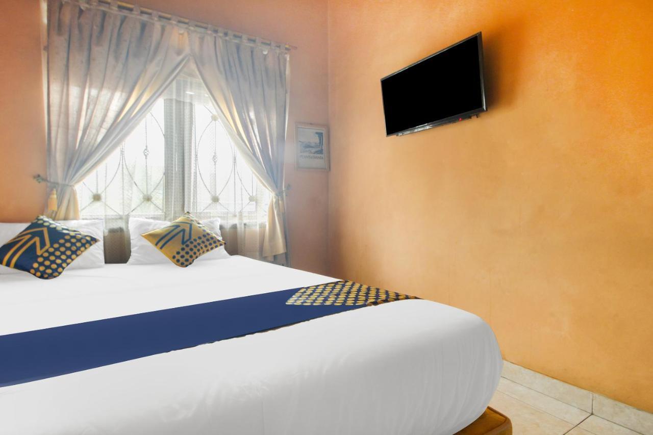 Spot On 91620 Skypiea Guest House Tasikmalaya Εξωτερικό φωτογραφία