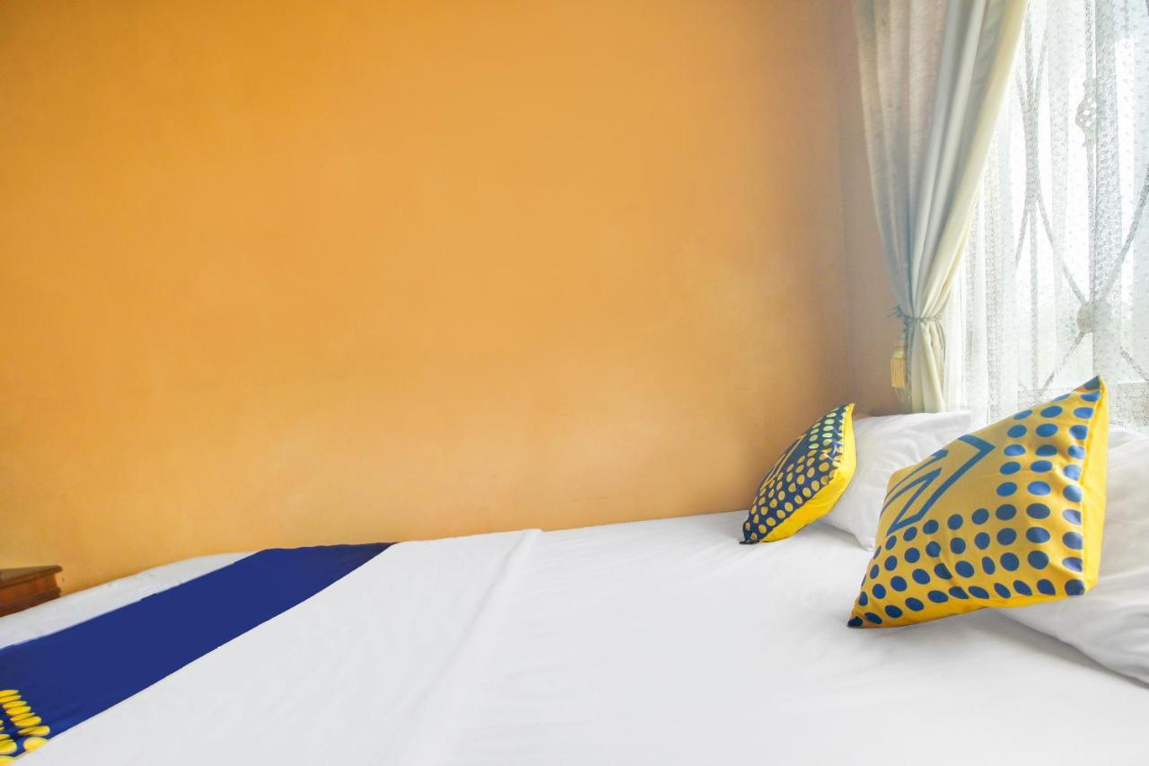 Spot On 91620 Skypiea Guest House Tasikmalaya Εξωτερικό φωτογραφία